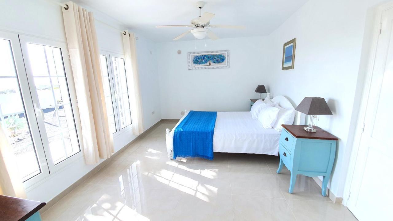 Stunning Sea View Villa With 6 Bedrooms & Heated Pool - Villa Renaissance Playa Blanca  Ngoại thất bức ảnh