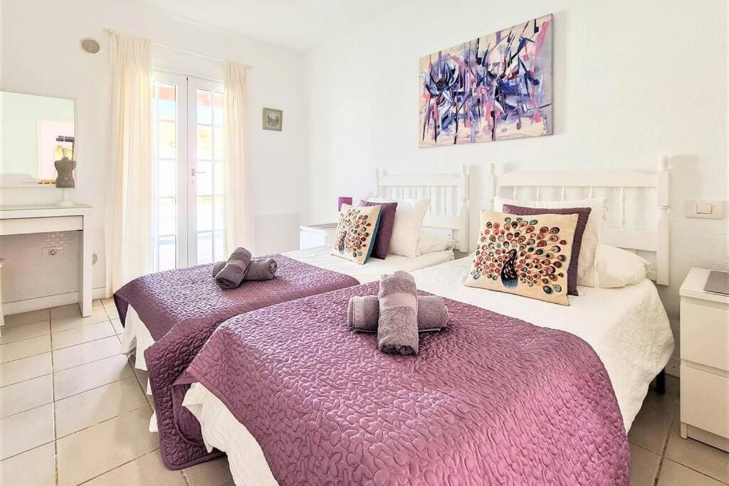 Stunning Sea View Villa With 6 Bedrooms & Heated Pool - Villa Renaissance Playa Blanca  Phòng bức ảnh