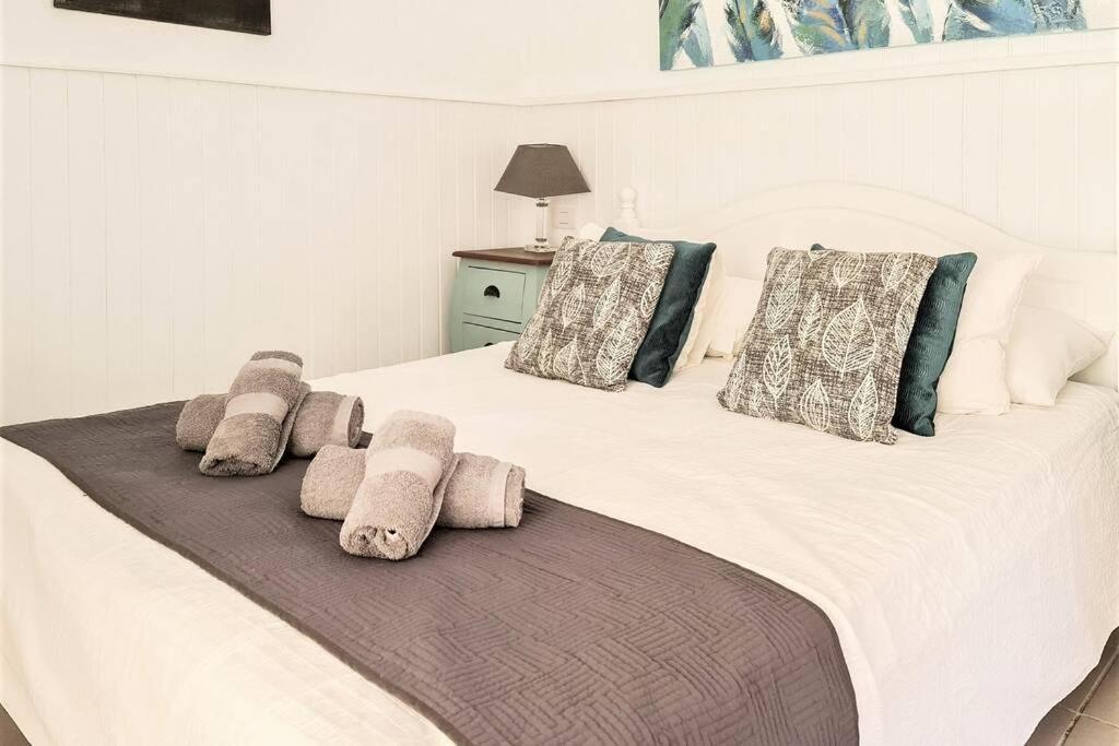 Stunning Sea View Villa With 6 Bedrooms & Heated Pool - Villa Renaissance Playa Blanca  Phòng bức ảnh